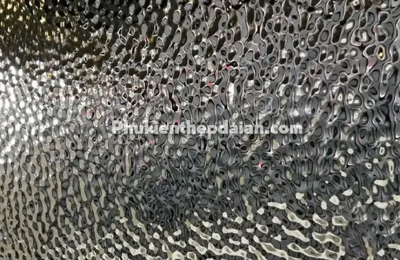 tam-inox-song-nuoc-op-tran